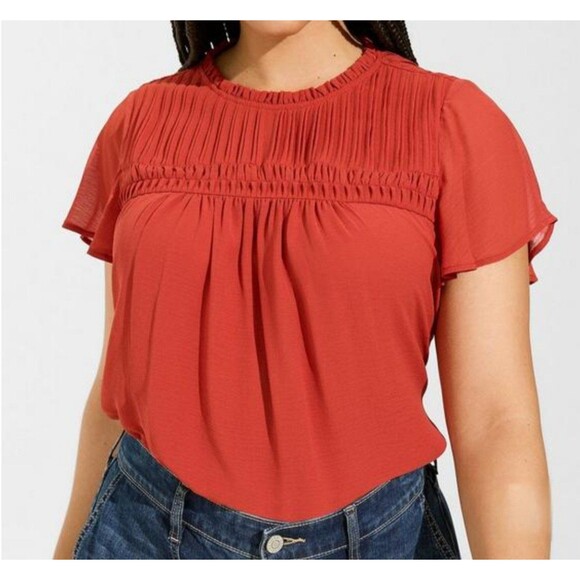 NWT Torrid Burnt Orange Chiffon Smocked Pintuck Flutter Top Size 1 (14/16) - Picture 2 of 9